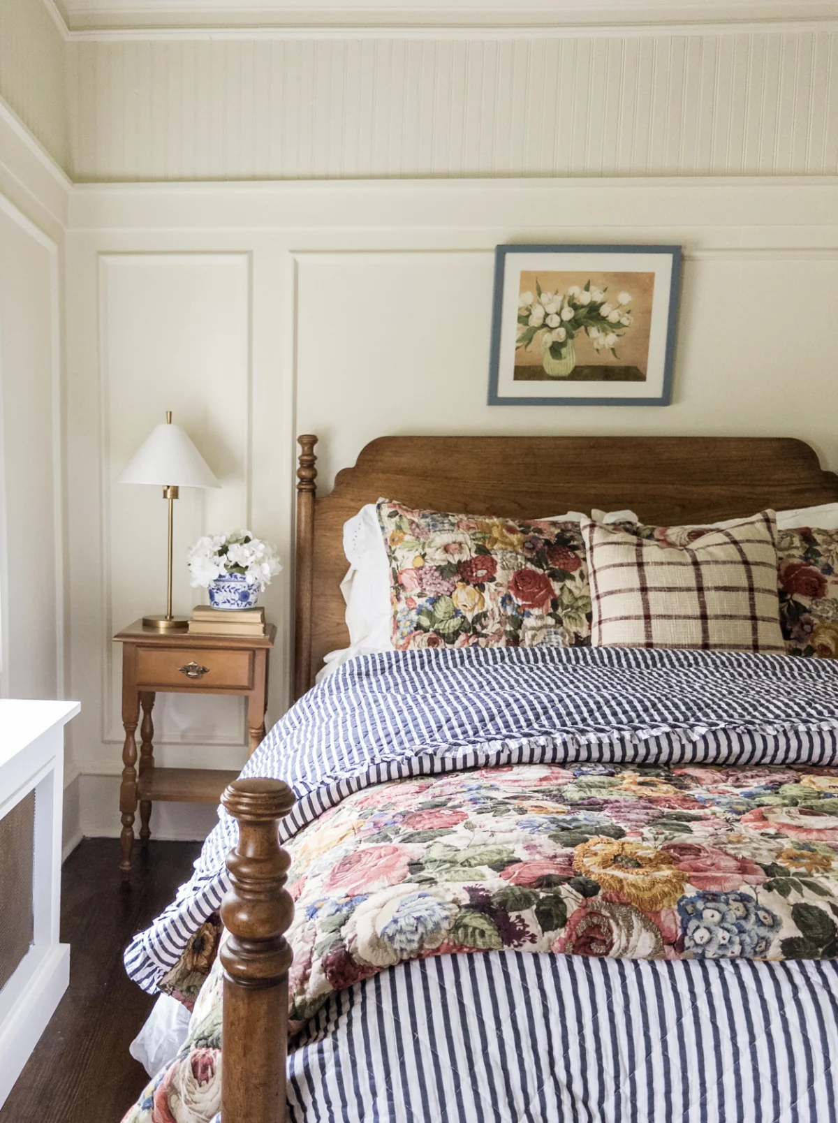 A quiet embrace when you walk in