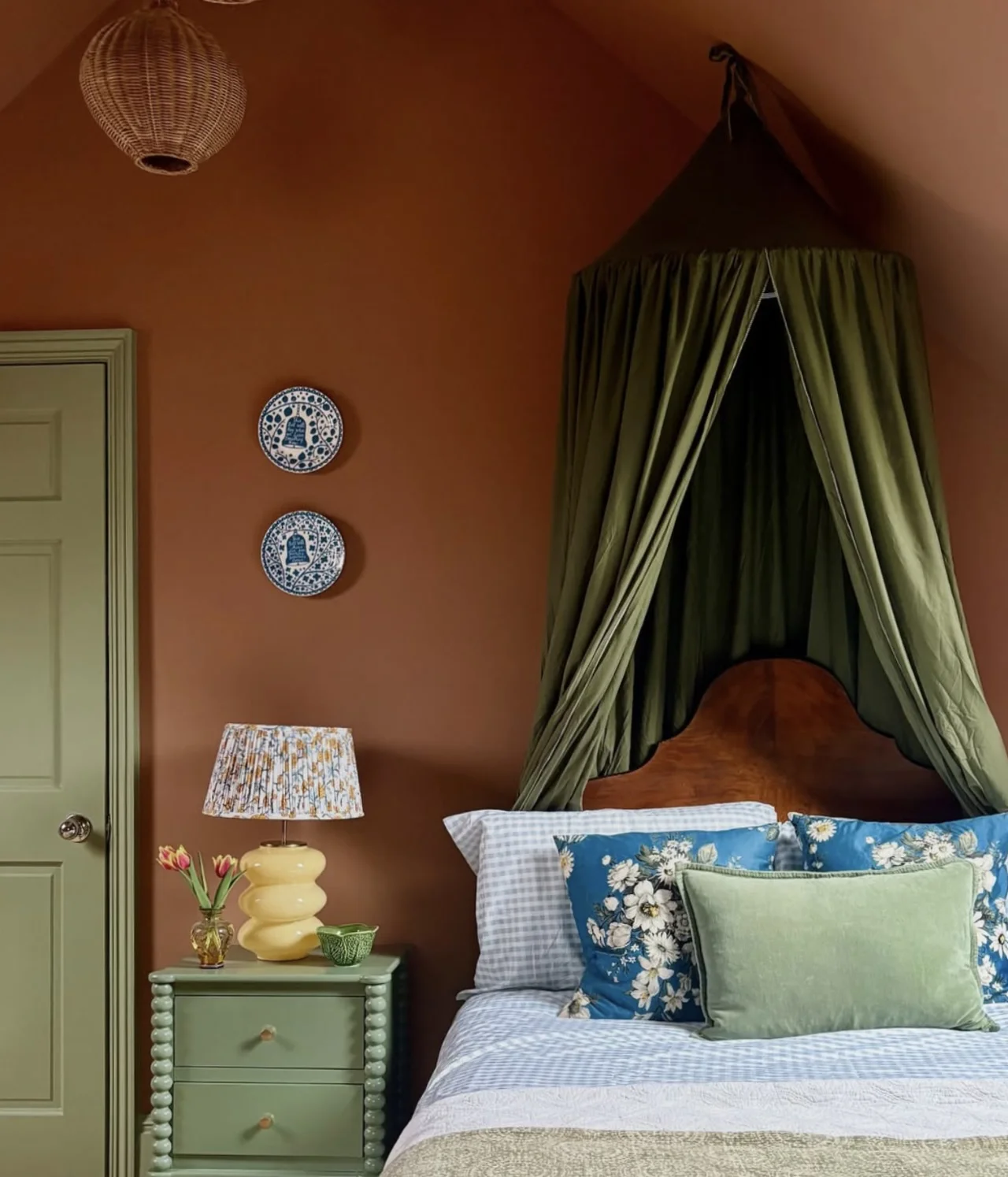 Modern traditionalism dressed in grounded tones